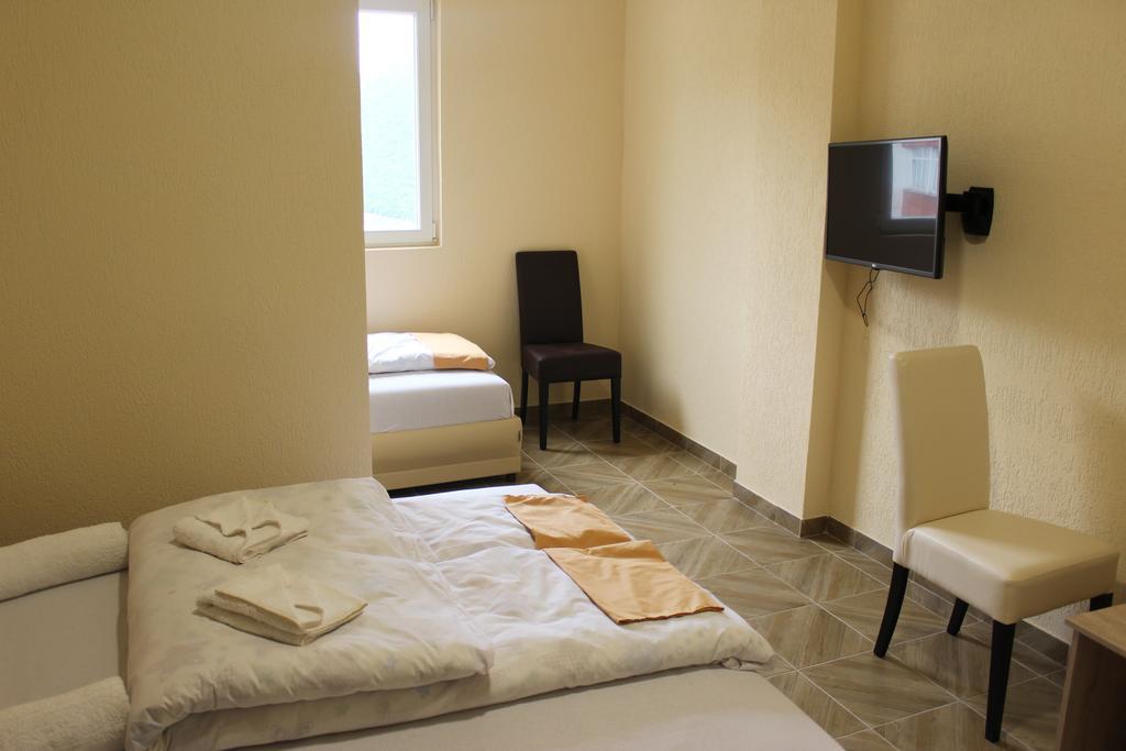 Guesthouse Eko Piva Plužine Ngoại thất bức ảnh
