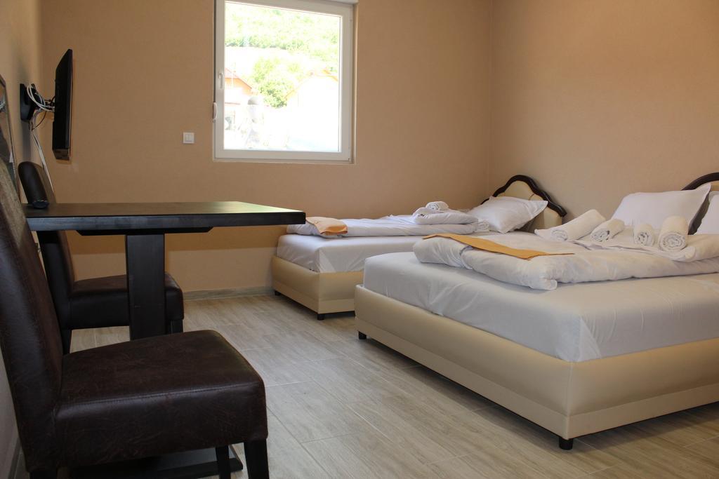 Guesthouse Eko Piva Plužine Ngoại thất bức ảnh